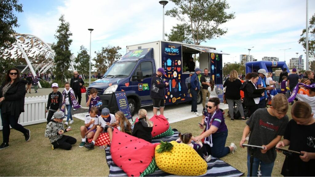 Aldi healthy eating with new food truck