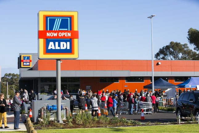 ALDI opens its first store in Western Australia (3) 2016